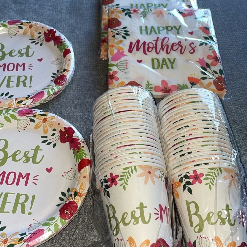 Floral Mother's Day Party Supplies Set